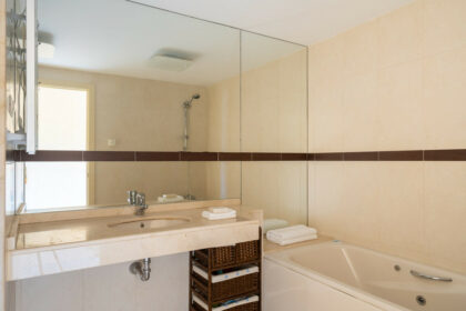 a3db2a39794e81479aaa00db62098869 - 12