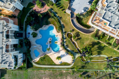 a3db2a39794e81479aaa00db62098869 - 18