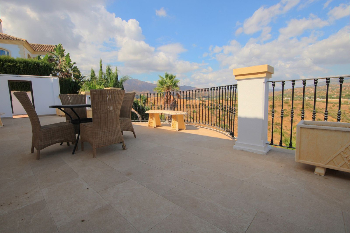 a3f5262561c64294bb1fd6924d90a166 - 12