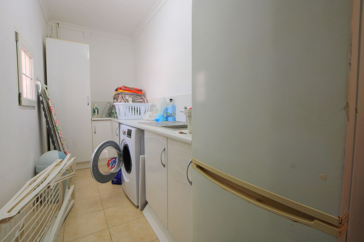 a3f5262561c64294bb1fd6924d90a166 - 18