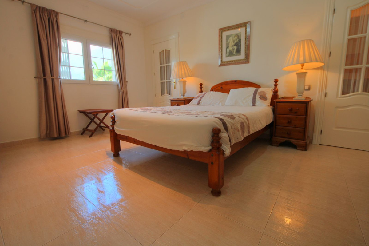 a3f5262561c64294bb1fd6924d90a166 - 23