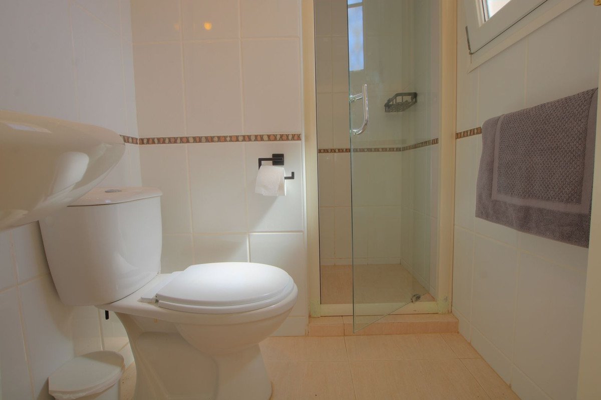 a3f5262561c64294bb1fd6924d90a166 - 37