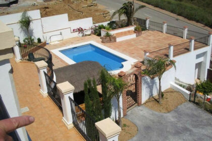 a3f5262561c64294bb1fd6924d90a166 - 6