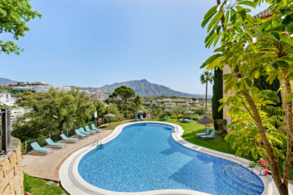 a43fd5077b49e75d5beac9a9a4f55020 - 25