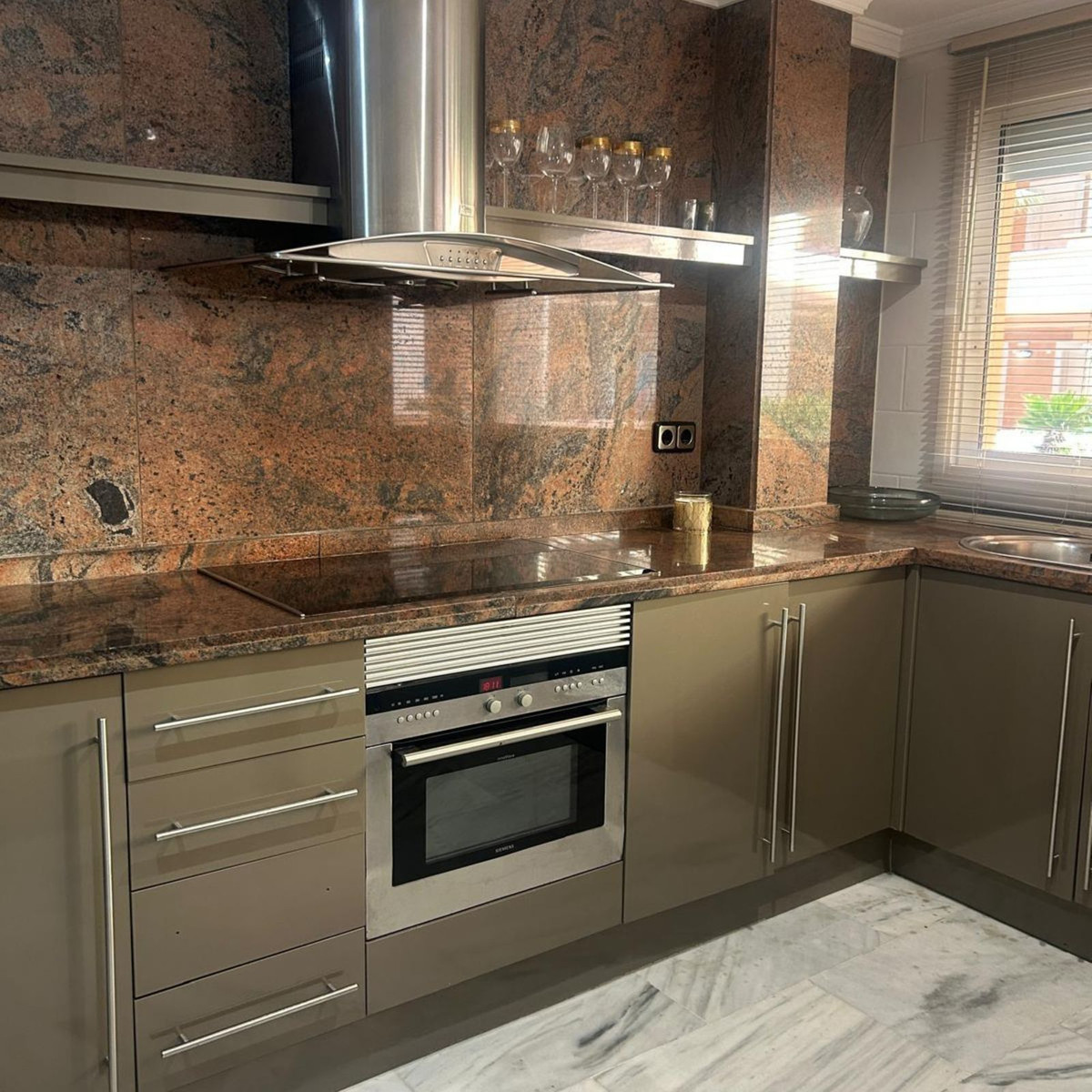 a4c3752a43bd219029e9b87aa1784645 - 12