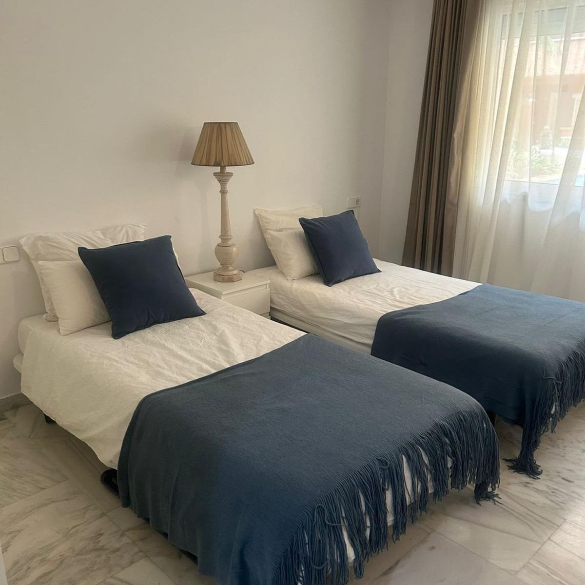 a4c3752a43bd219029e9b87aa1784645 - 13