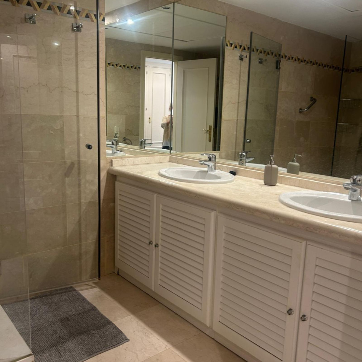 a4c3752a43bd219029e9b87aa1784645 - 16