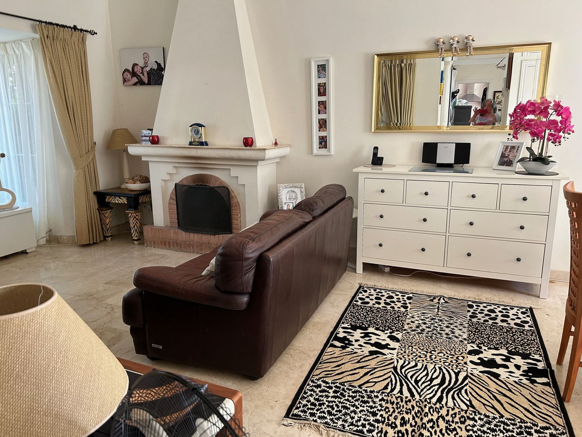 a584318a5254c2120ee7f0ab8cda9ce1 - 2