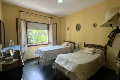 a60ee30237efc05138dc1b8c1a2fd921 - 14