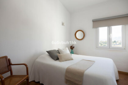 a6ea8c040e9a20275c70be18a4711657 - 25