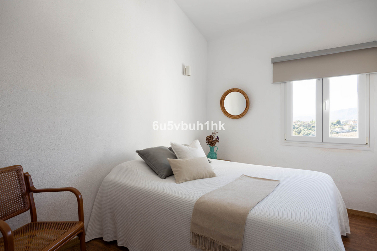 a6ea8c040e9a20275c70be18a4711657 - 25