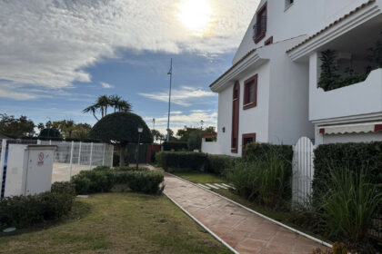 a80d6d01adbedca3306110e0a2f9a236 - 24