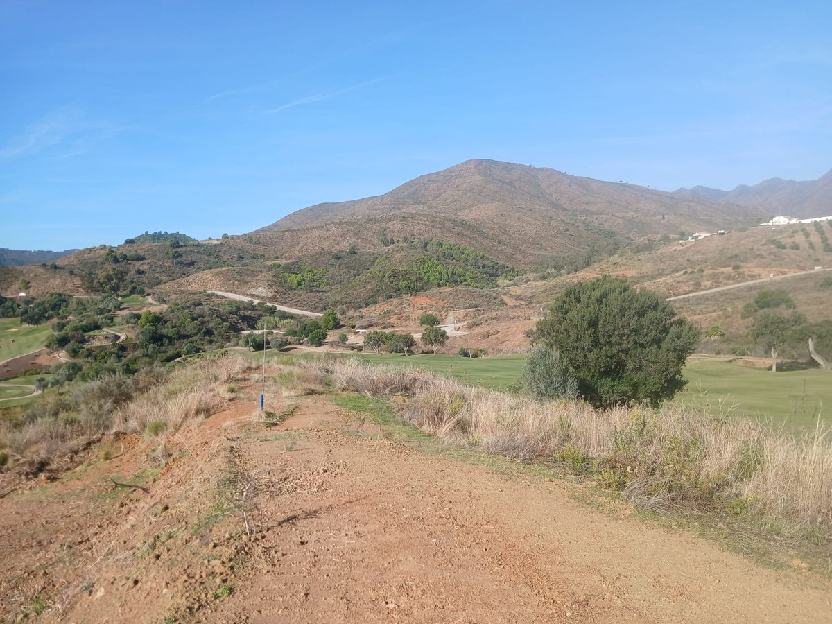 a8cec5640467af224025d91559fd5a24 - 2