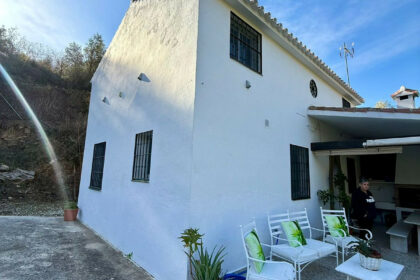 a9ce62bdac066de985a370fdcb504f47 - 1