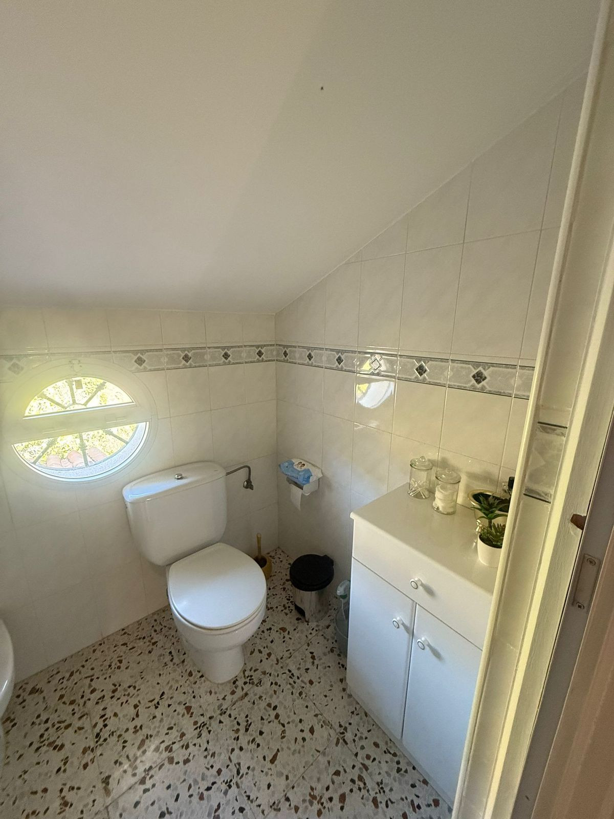 a9ce62bdac066de985a370fdcb504f47 - 13