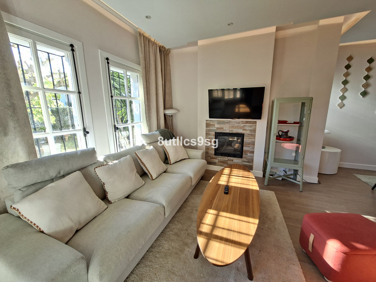 a9e170fa75d46dedffebca45ec2e2e0e - 10