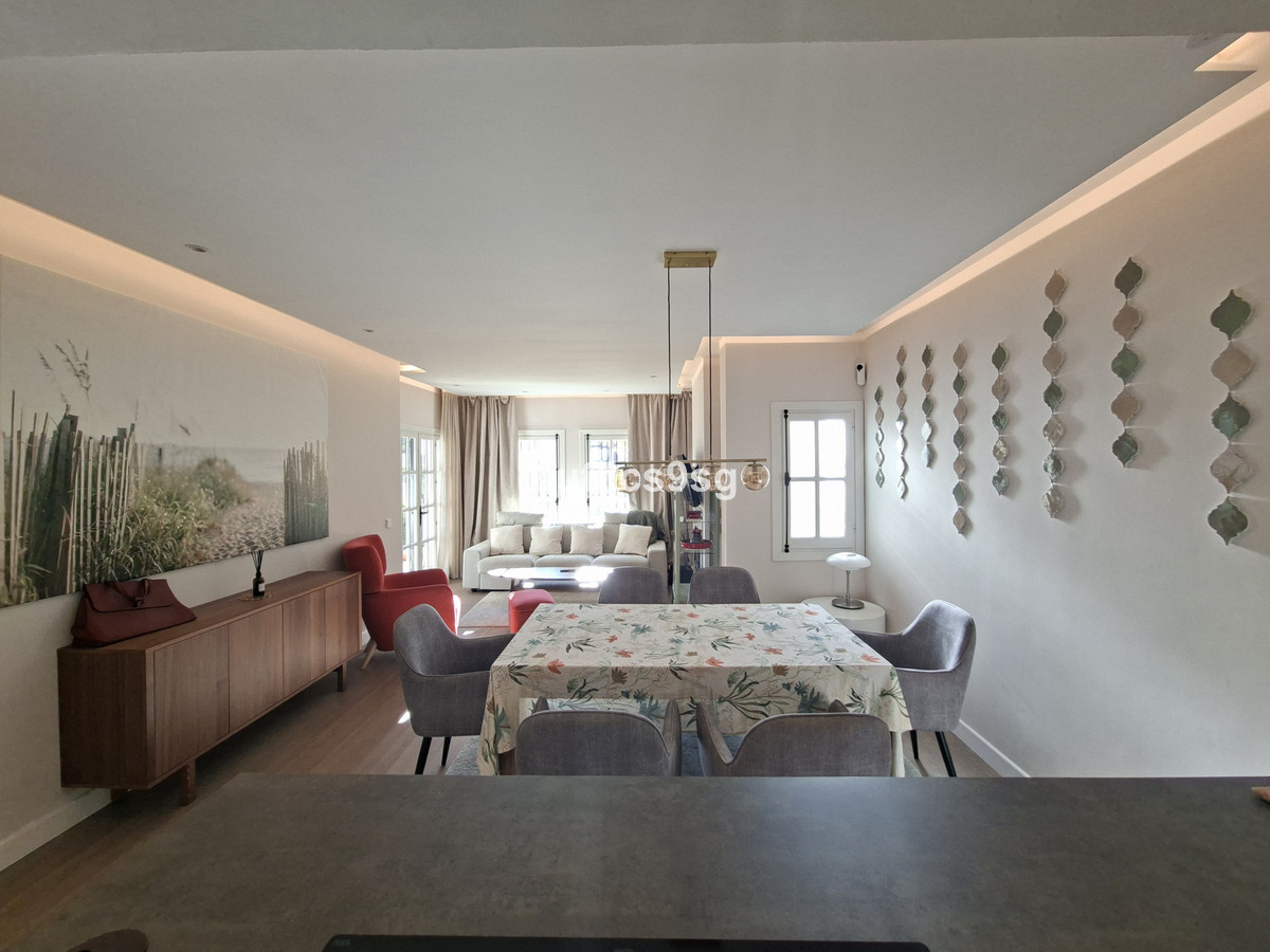 a9e170fa75d46dedffebca45ec2e2e0e - 15