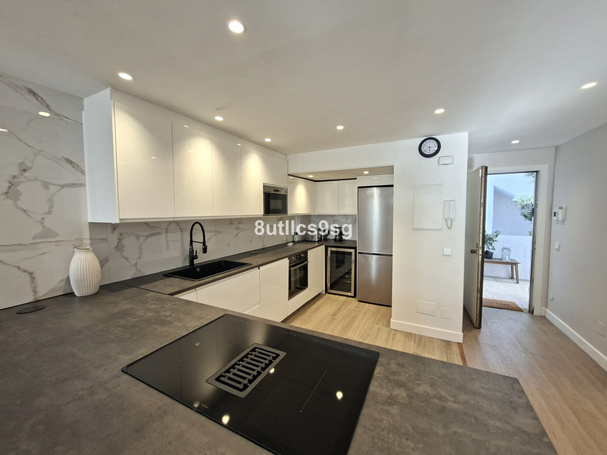 a9e170fa75d46dedffebca45ec2e2e0e - 18