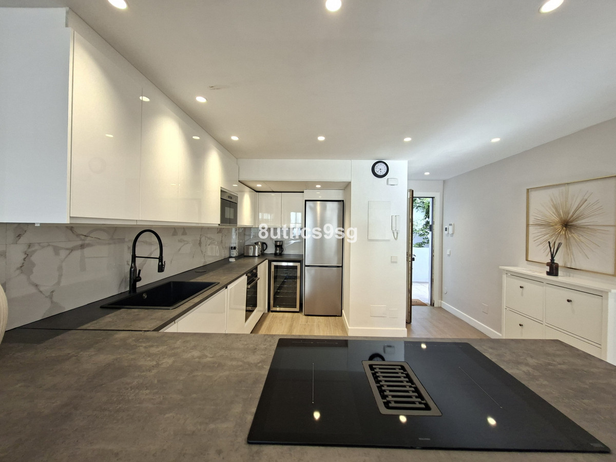 a9e170fa75d46dedffebca45ec2e2e0e - 20