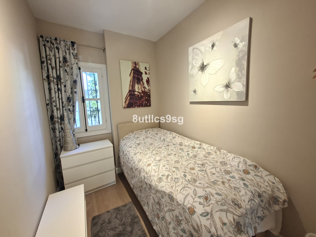 a9e170fa75d46dedffebca45ec2e2e0e - 35