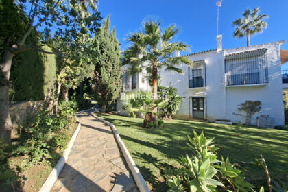 a9e170fa75d46dedffebca45ec2e2e0e - 44