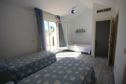 aa6f3628d51ac6f0b504f3e405b9b726 - 22