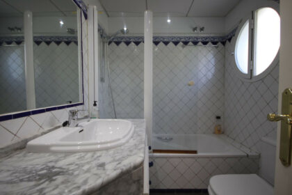 aa6f3628d51ac6f0b504f3e405b9b726 - 25