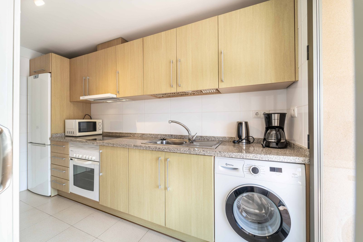 aaab17e53c91a8e1bbe725738da8d803 - 20