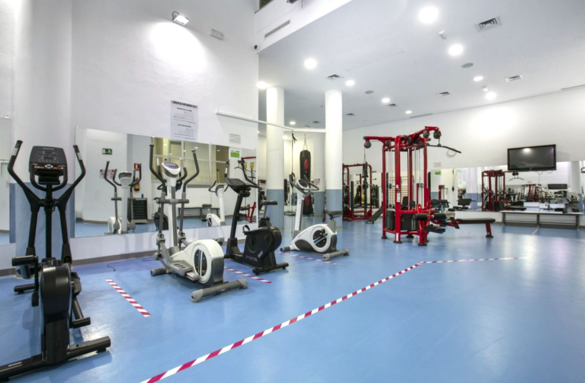 aafe6628320136bf1ab8dee46a4d6c1f - 21