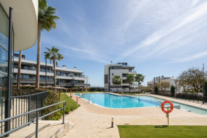 ab7858337054170ebebade6706ed9e4f - 25