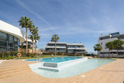 ab7858337054170ebebade6706ed9e4f - 27