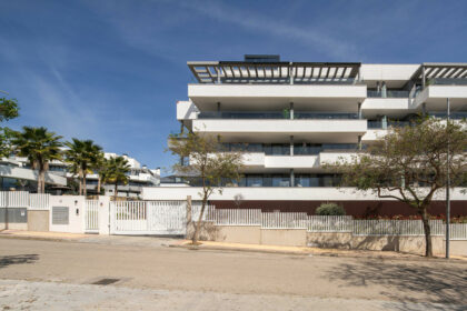 ab7858337054170ebebade6706ed9e4f - 30