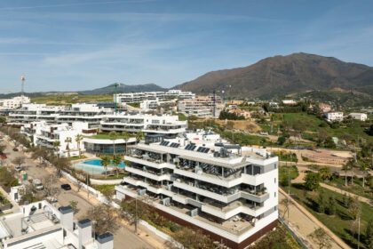 ab7858337054170ebebade6706ed9e4f - 33