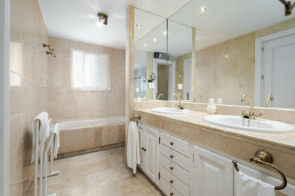 ac862e24201a09a3ca435ba3ee5396dc - 12