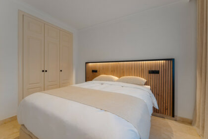 ae2e437b51b44167d4f74c324299326d - 16