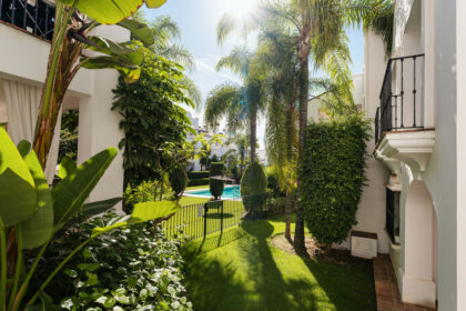 ae2e437b51b44167d4f74c324299326d - 22