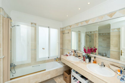 ae494a9afc5862b0e41b46cb8cc2ee57 - 16