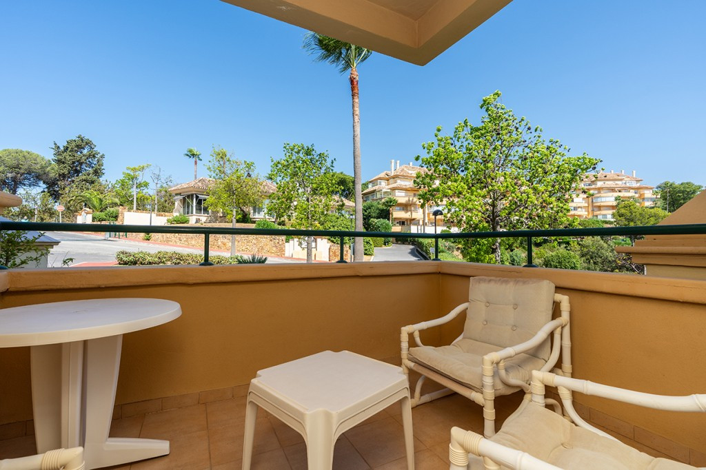 ae494a9afc5862b0e41b46cb8cc2ee57 - 17