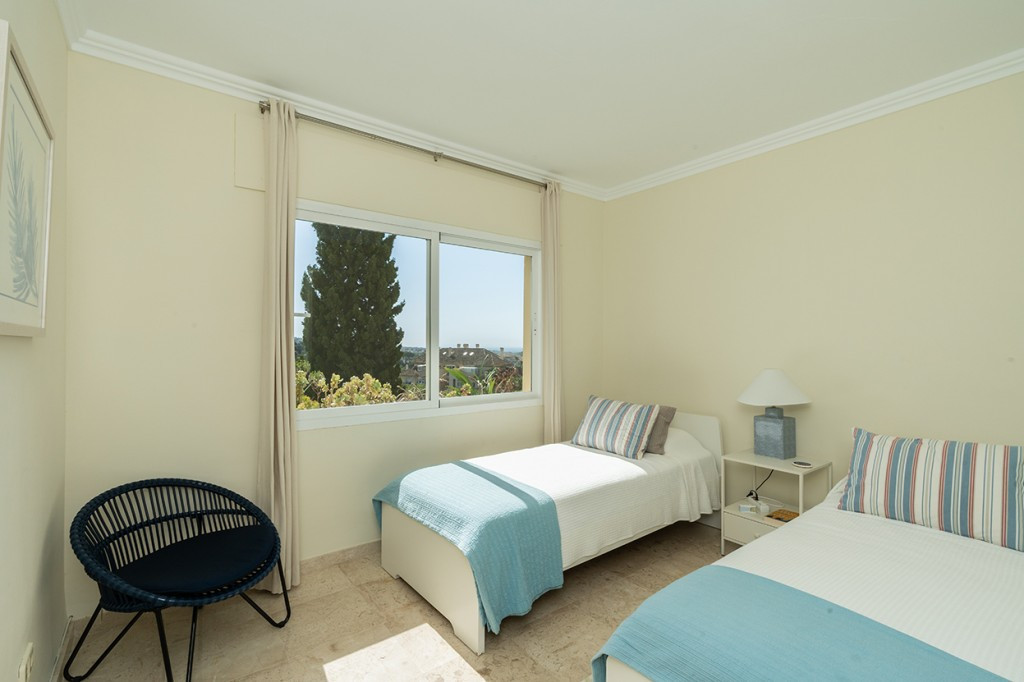 ae494a9afc5862b0e41b46cb8cc2ee57 - 21