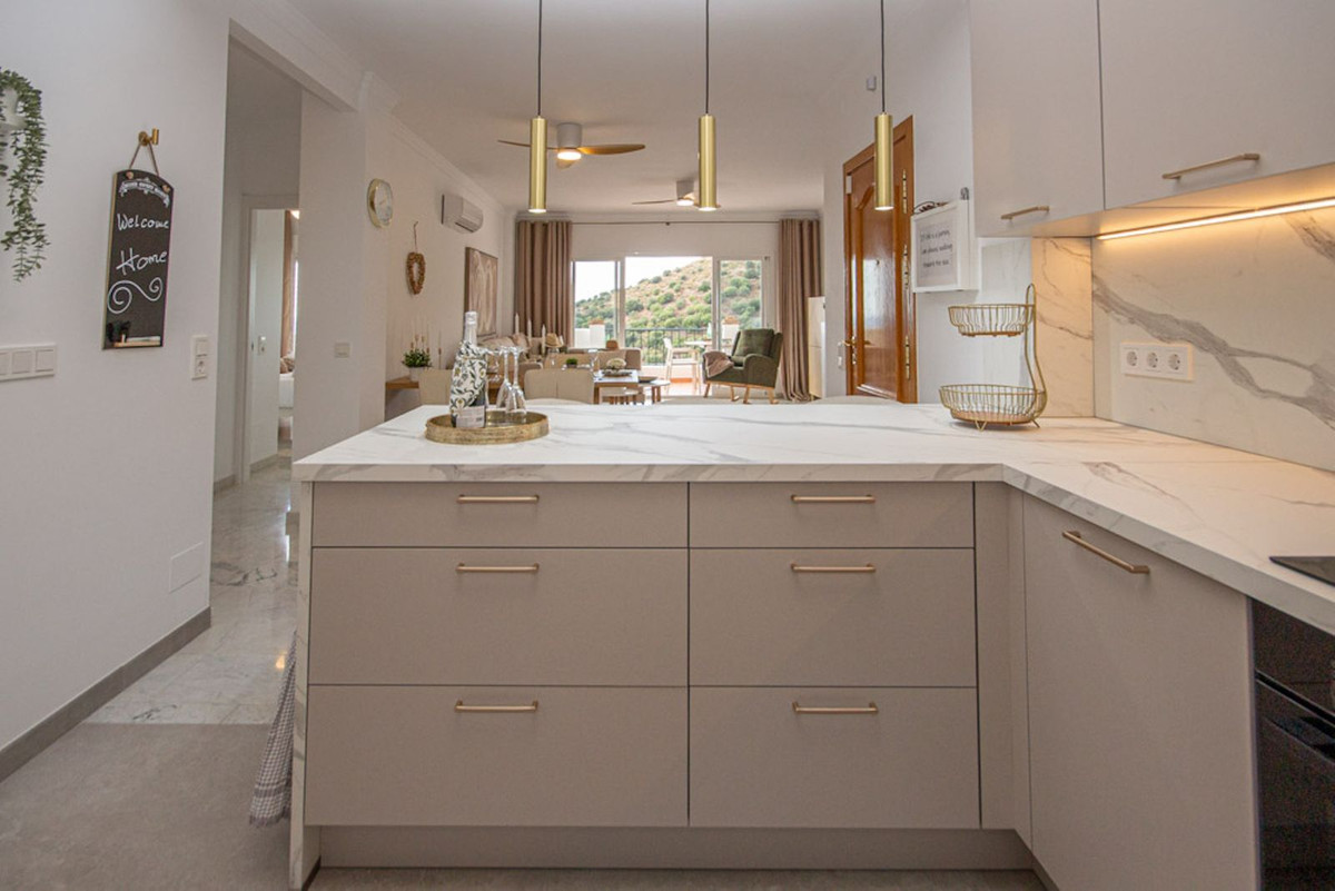 aea9ddeedde850ef5a541f442e52c287 - 20