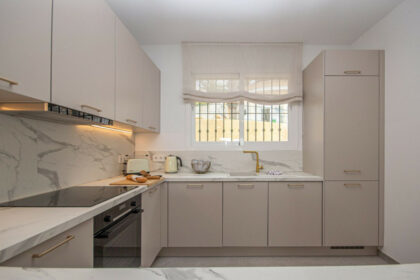 aea9ddeedde850ef5a541f442e52c287 - 21