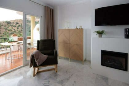 aea9ddeedde850ef5a541f442e52c287 - 24