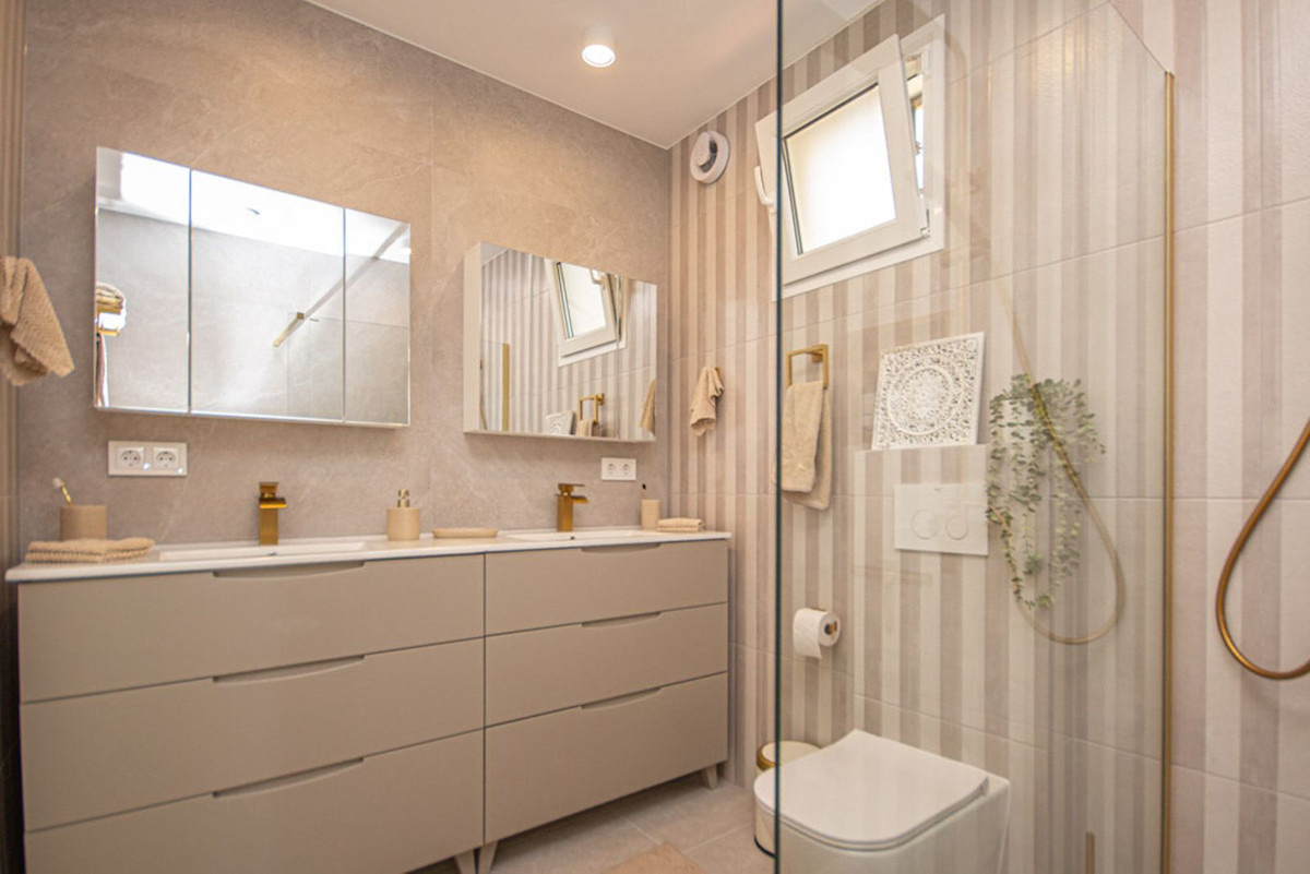 aea9ddeedde850ef5a541f442e52c287 - 42