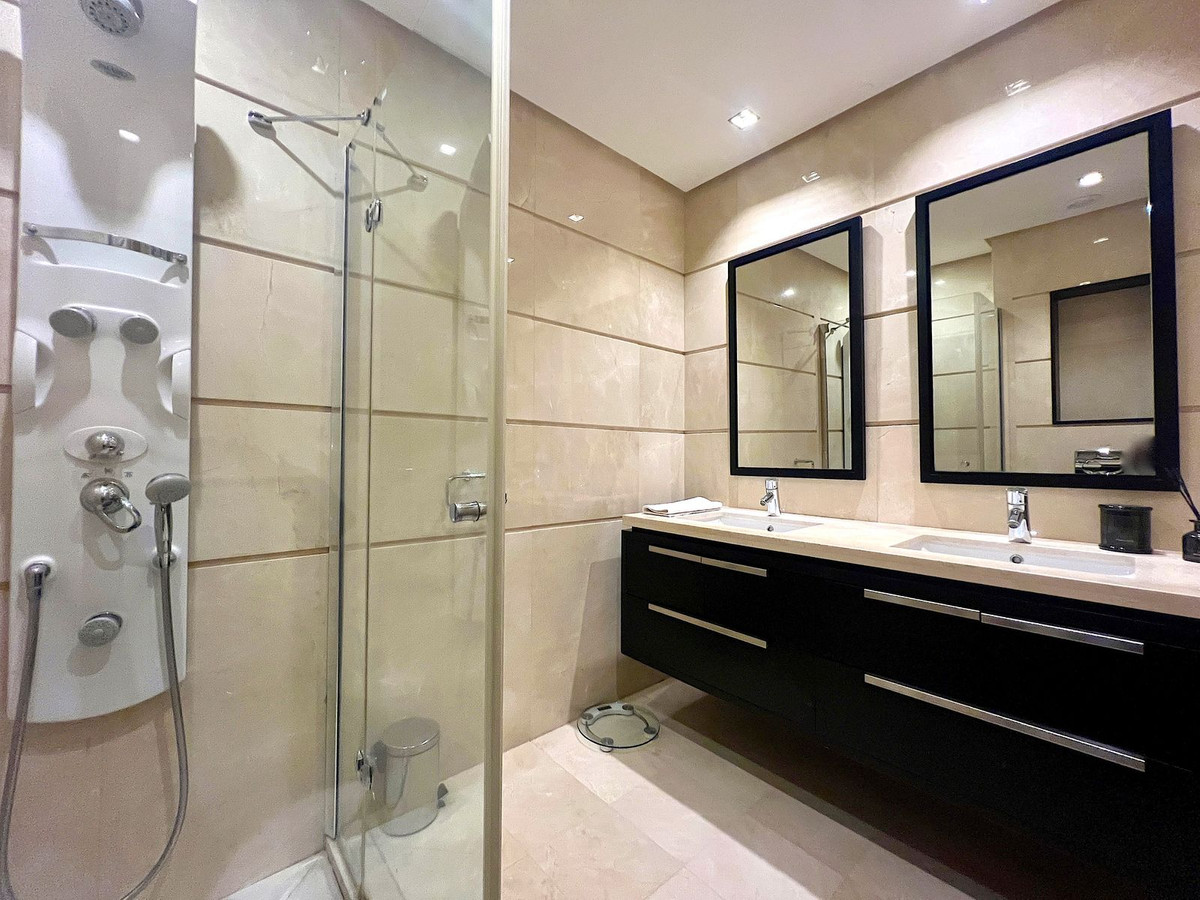 af1afcf2f0dbe86e8641f66cc401a4cb - 39