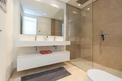 af6a9c1ffb9e4f9afccbc5c701838e0c - 11