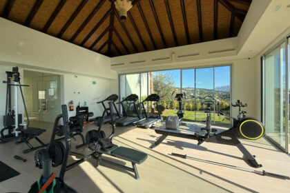 af6a9c1ffb9e4f9afccbc5c701838e0c - 17