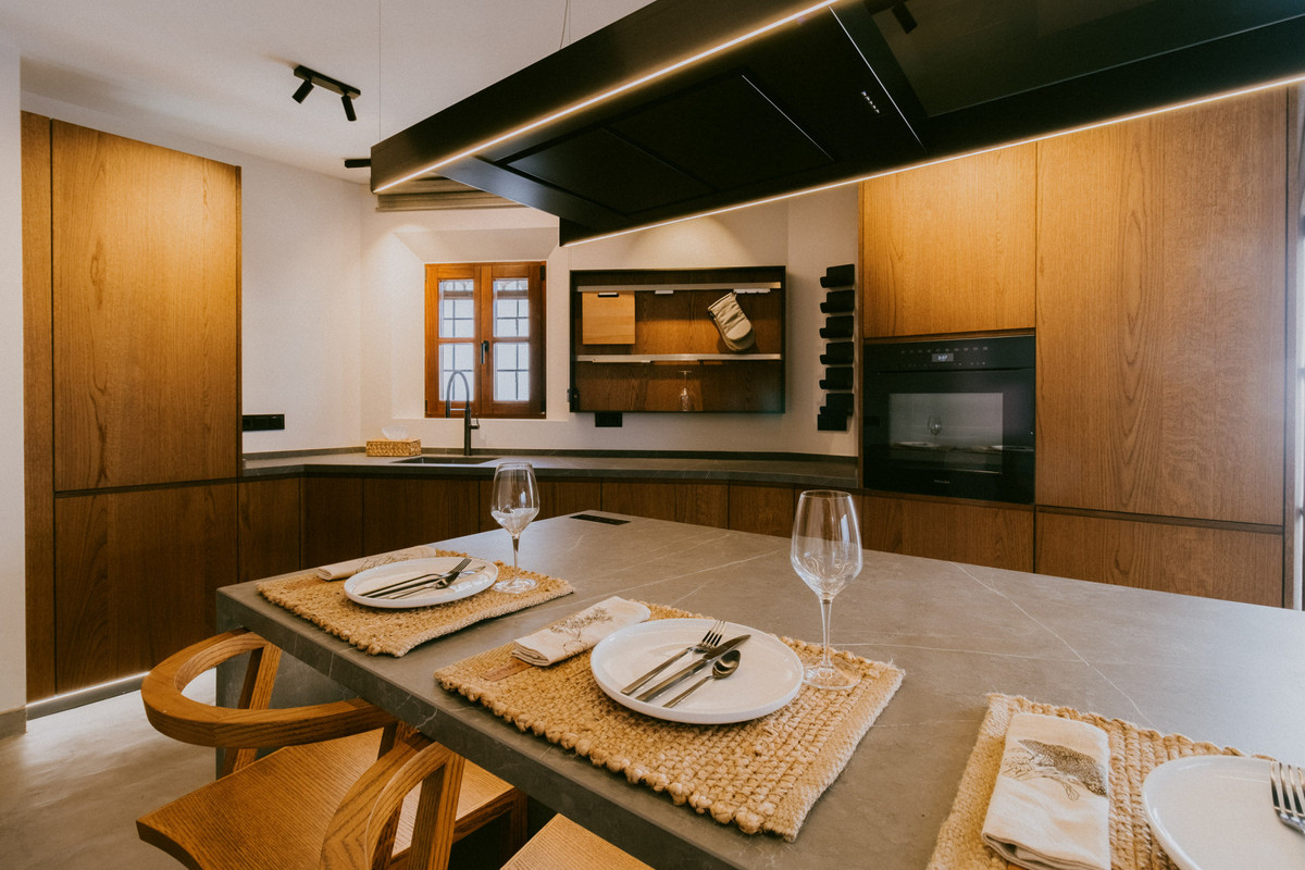 afc96164fd09be1eefce2e9ee7ca64f4 - 15