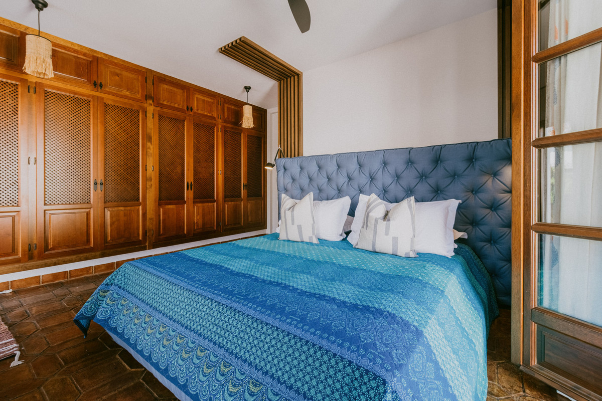 afc96164fd09be1eefce2e9ee7ca64f4 - 19