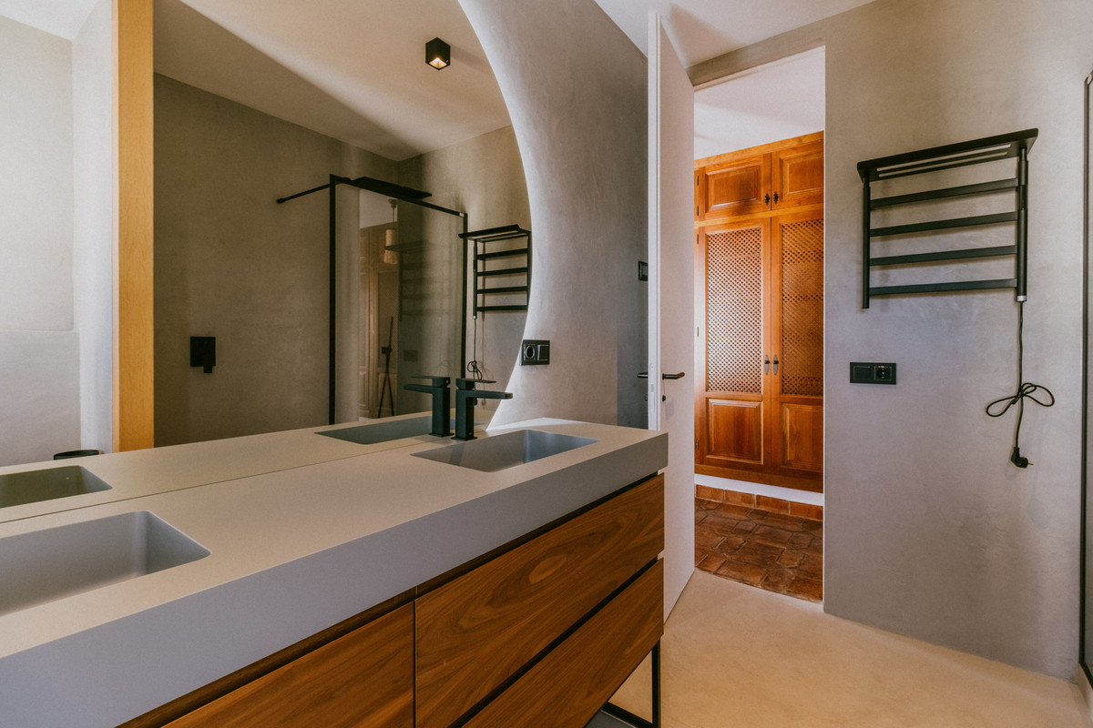 afc96164fd09be1eefce2e9ee7ca64f4 - 22