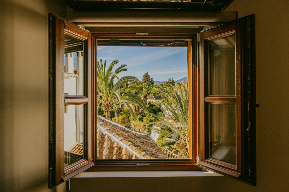 afc96164fd09be1eefce2e9ee7ca64f4 - 27